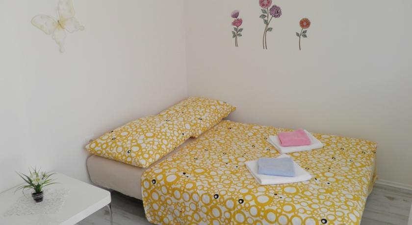 Apartment Leptir Podstrana Habitación foto